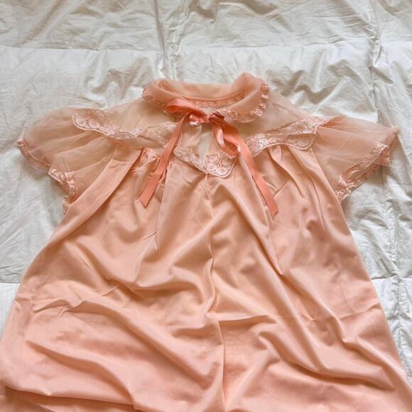Vintage Other - Vintage 60s peachy coral satin night robe house coat sz m cottagecore romantic